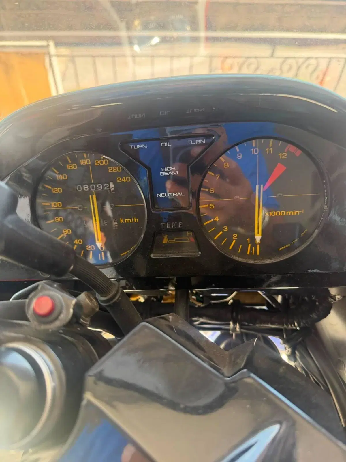 Honda  n°2  VF500F  (4)