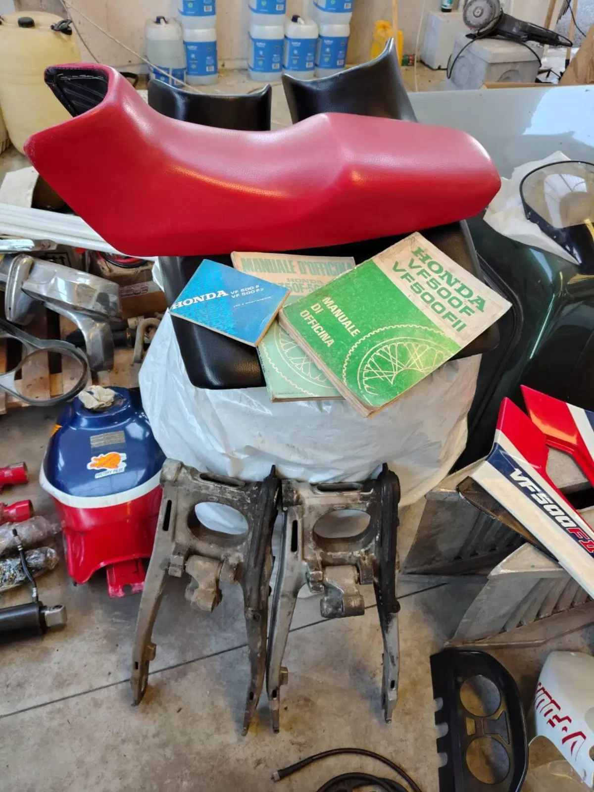 Honda  n°2  VF500F  (9)