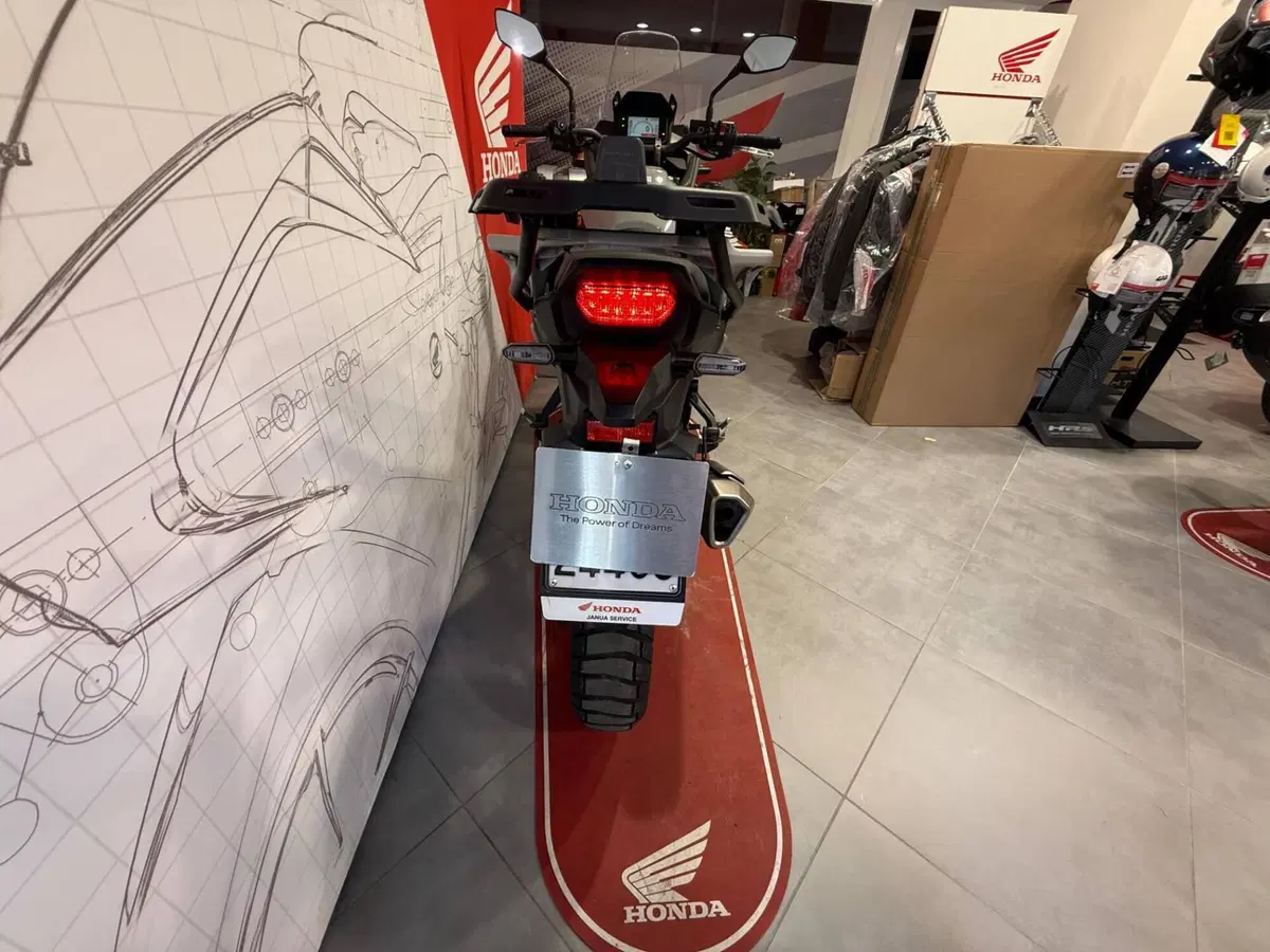 Honda Transalp XL750 (2025) (6)