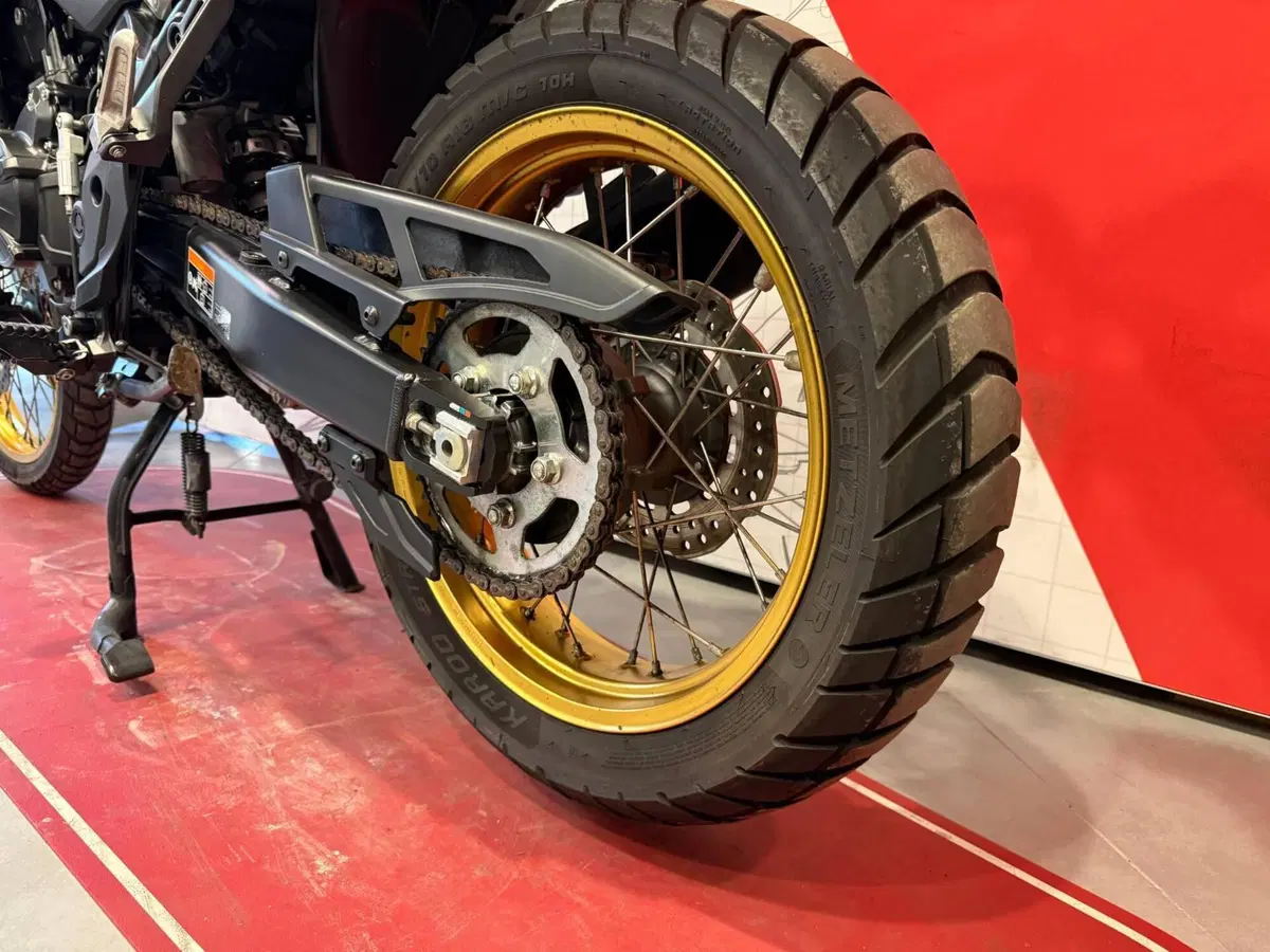 Honda Transalp XL750 (2025) (11)