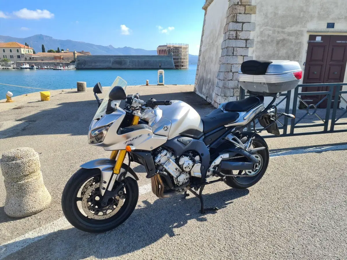 Yamaha FZ1 Fazer (2006 - 16) (2)