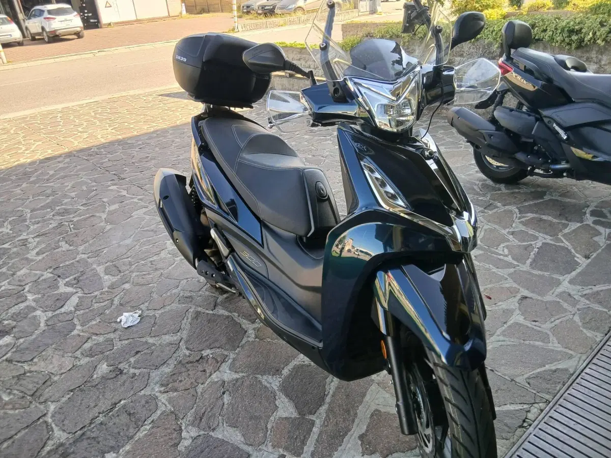 Kymco Agility 300i (2021 - 25) (2)