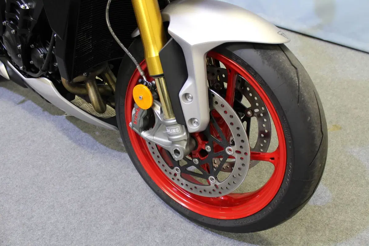 Triumph Street Triple 765 RX (2026) (5)