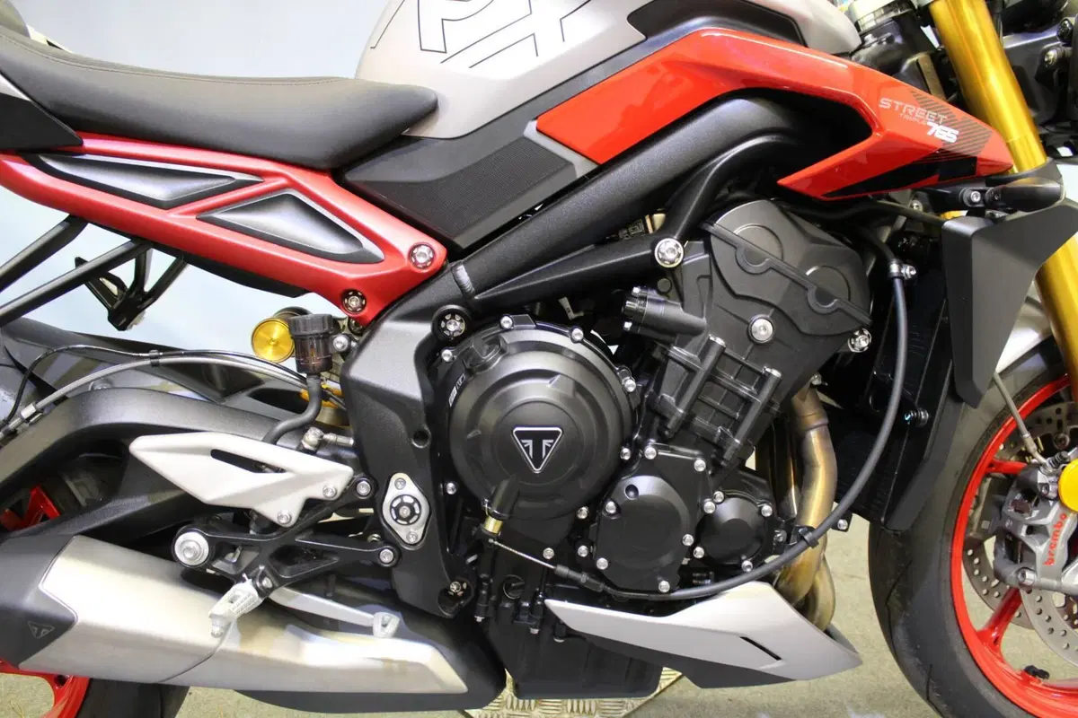 Triumph Street Triple 765 RX (2026) (7)