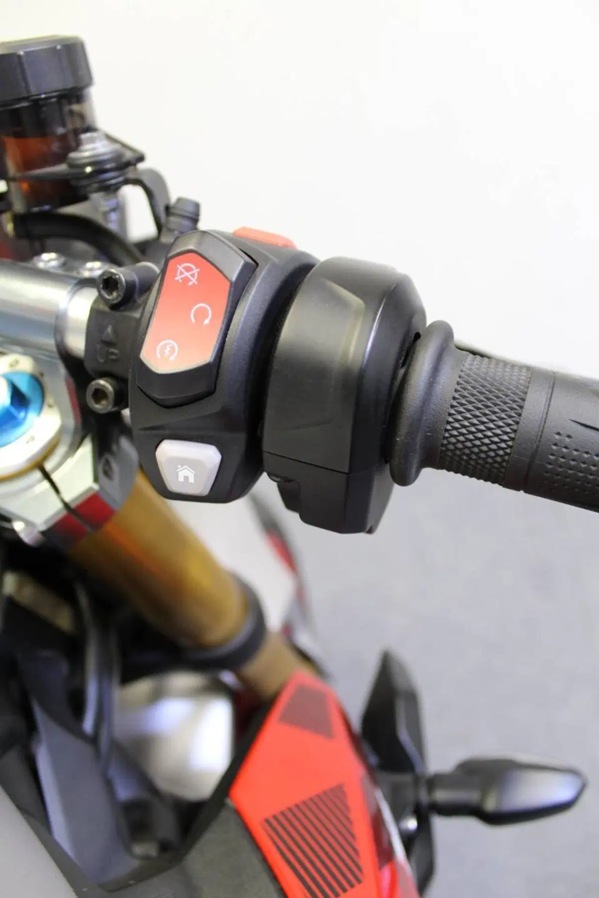 Triumph Street Triple 765 RX (2026) (9)
