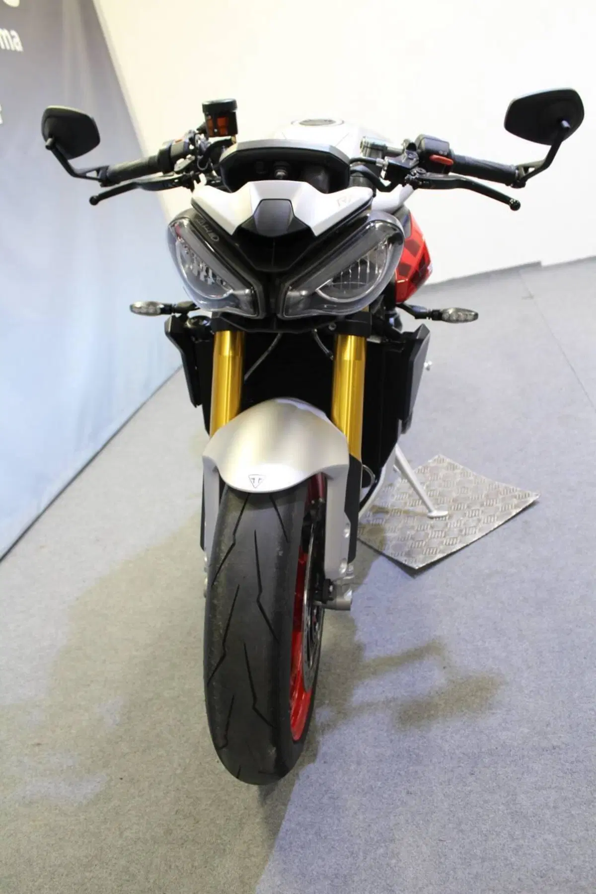 Triumph Street Triple 765 RX (2026) (13)