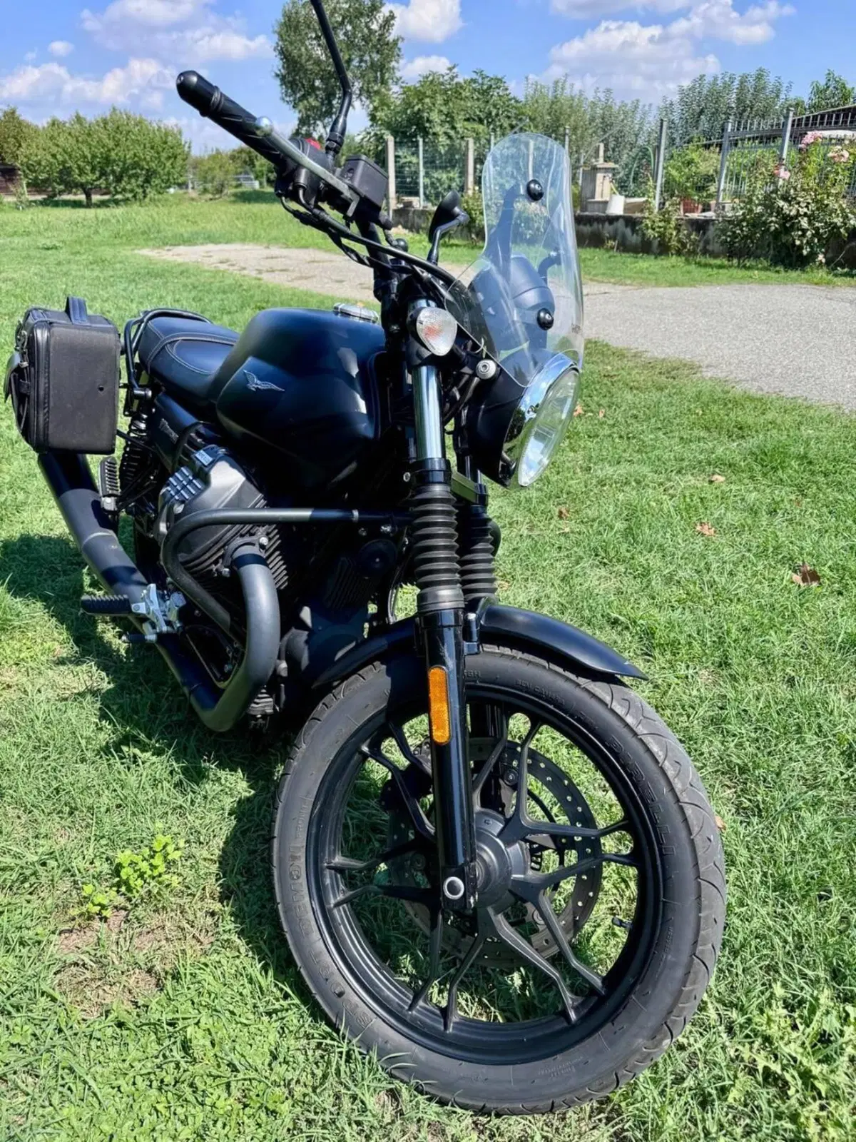 Moto Guzzi V7 III Stone (2017 - 20) (8)