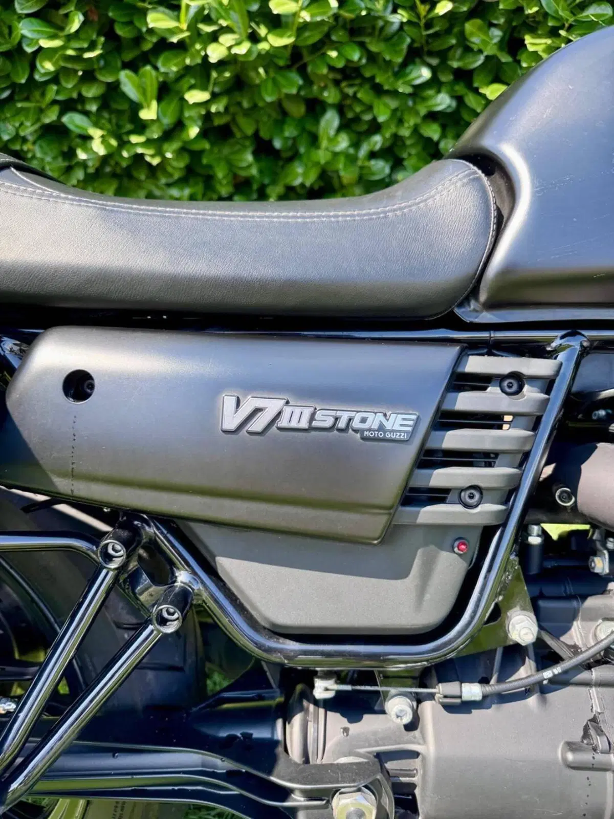 Moto Guzzi V7 III Stone (2017 - 20) (10)