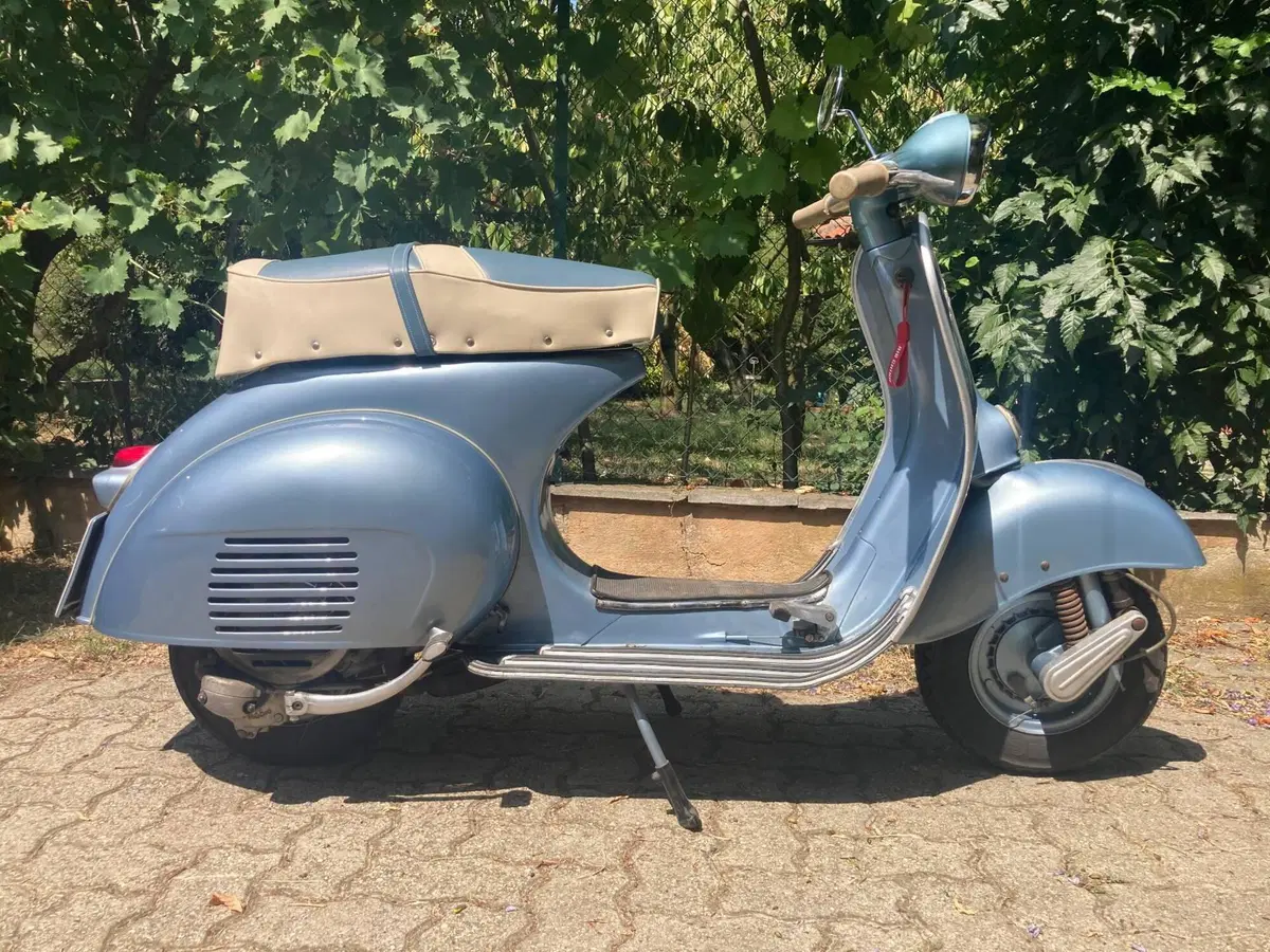 Piaggio Vespa 150 VBA 1T (3)