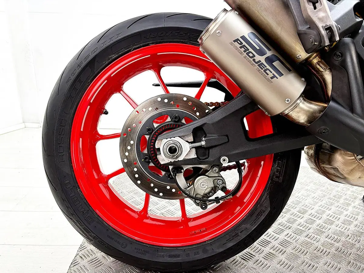 Ducati Monster 937 + (2021 - 25) (7)
