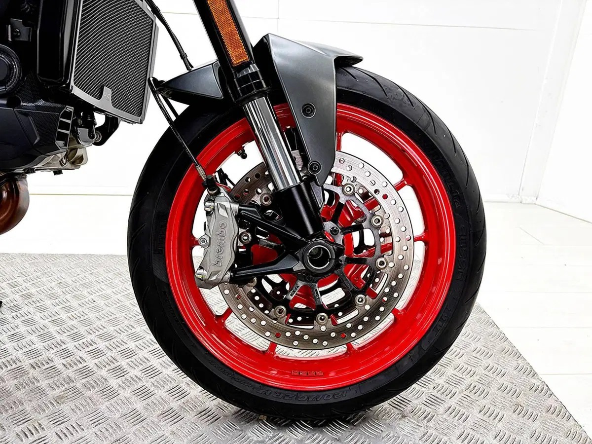 Ducati Monster 937 + (2021 - 25) (13)
