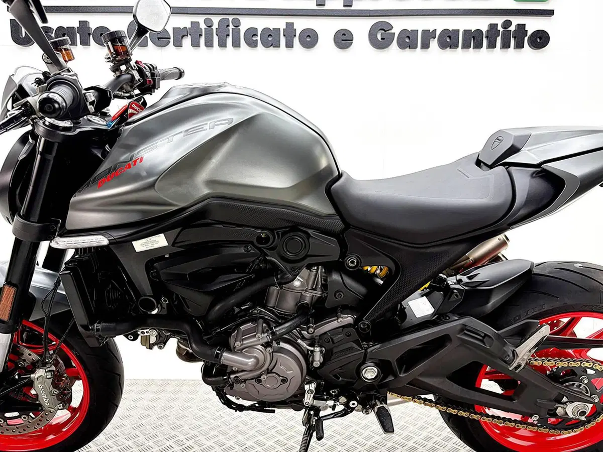 Ducati Monster 937 + (2021 - 25) (17)