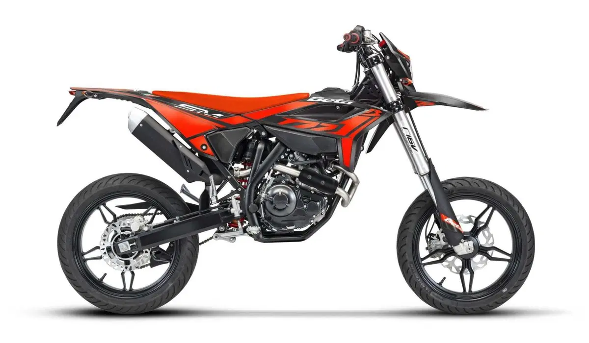 Betamotor RR 125 4T Motard T (2023 - 24) (2)