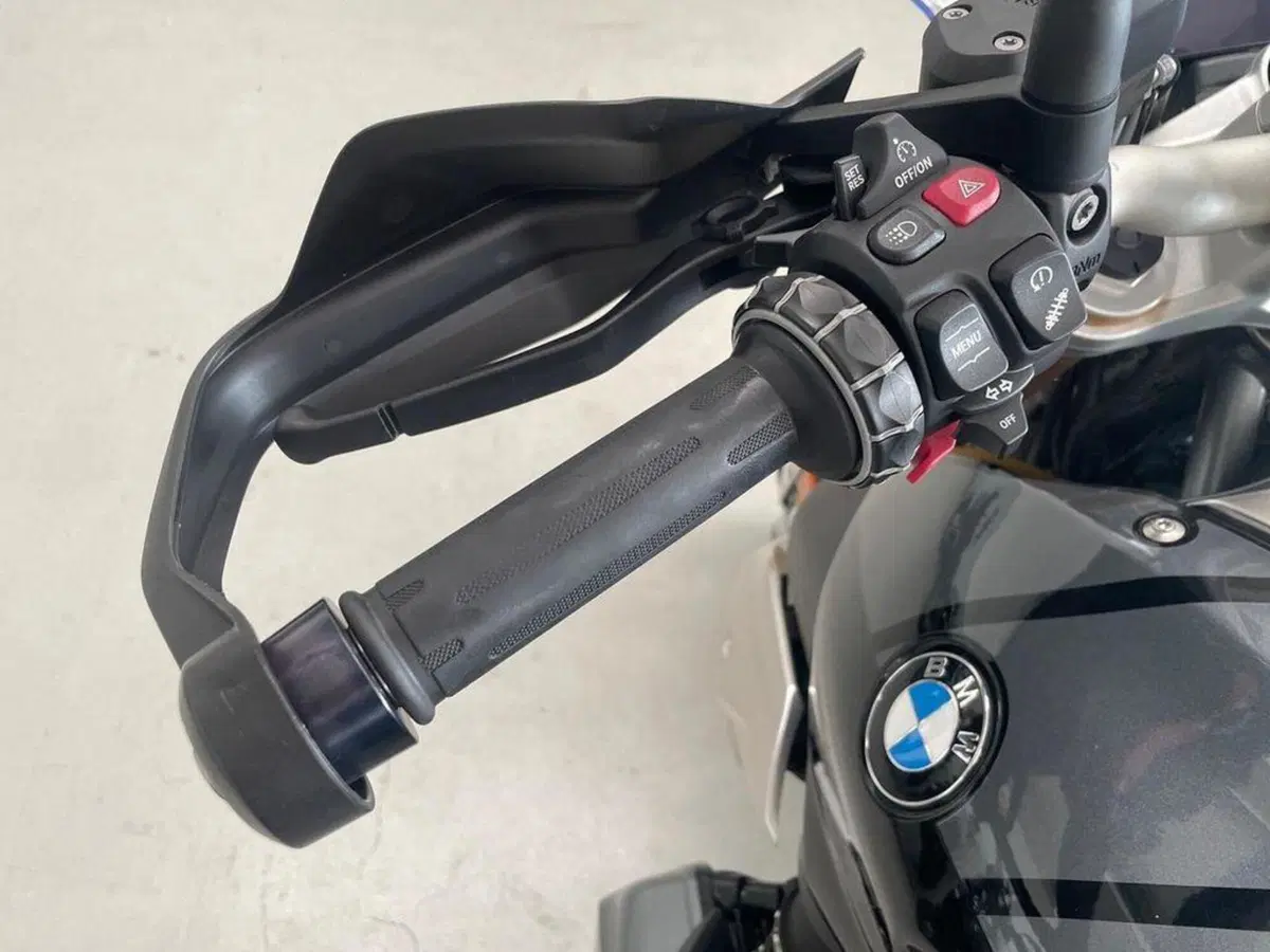 Bmw R 1250 R (2021 - 25) (9)
