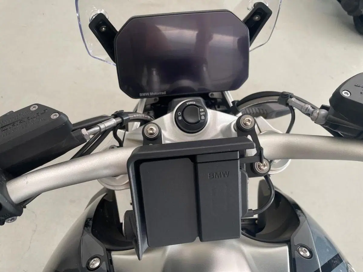 Bmw R 1250 R (2021 - 25) (10)