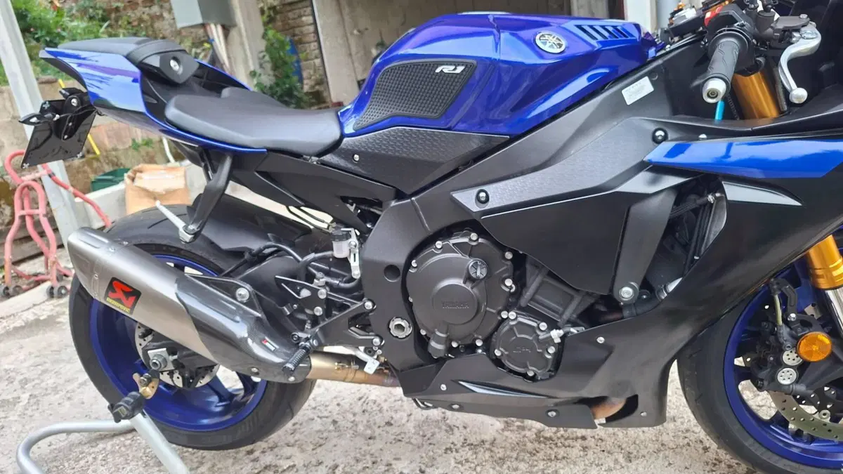 Yamaha YZF R1 (2017 - 19) (4)