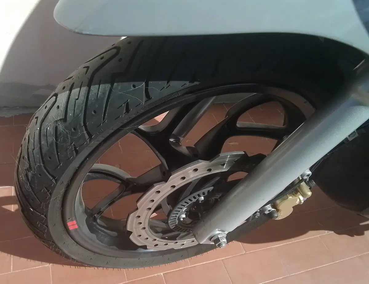 Piaggio Medley 125 S ABS (2021 - 24) (12)