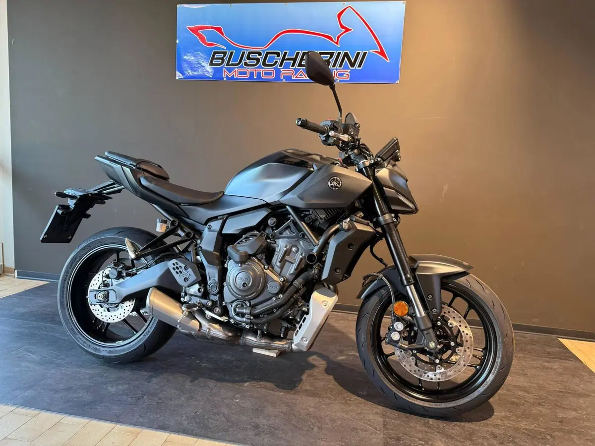 Yamaha MT-07 Y-AMT (2025 - 26) (8)
