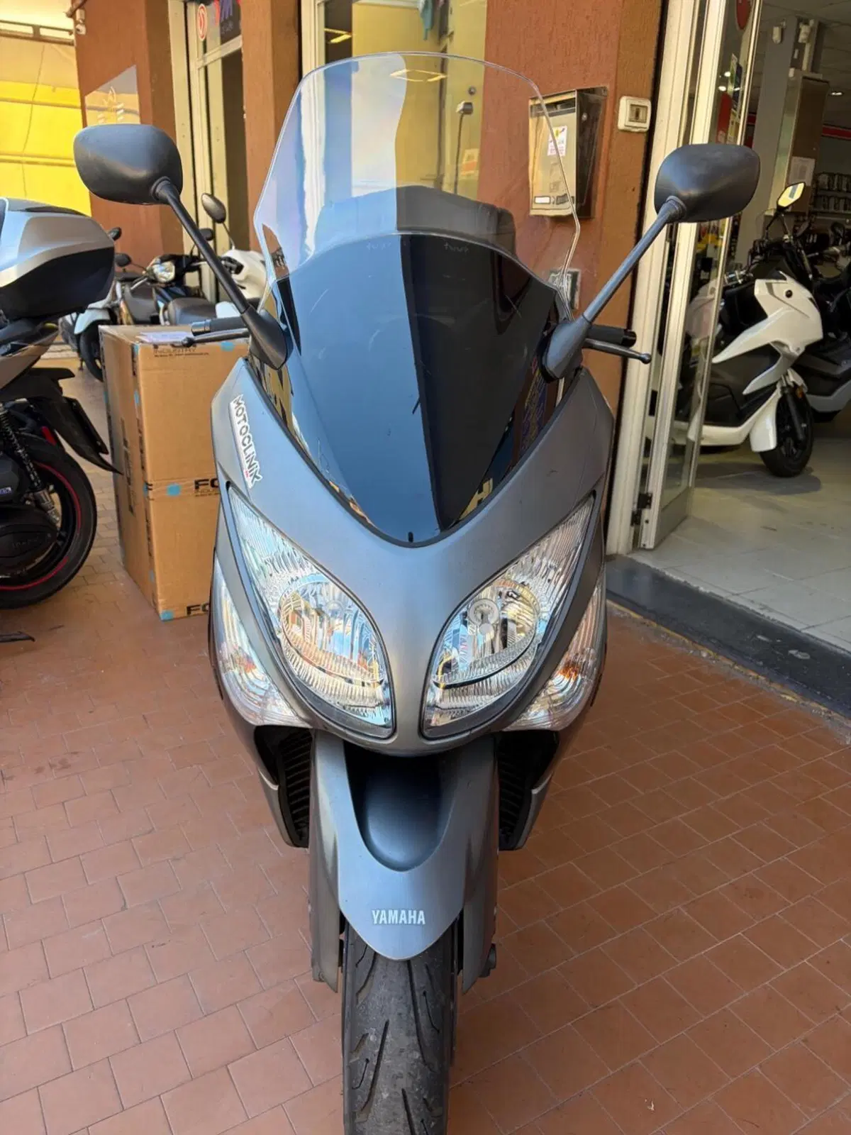 Yamaha T-Max 500 (2008 - 12) (2)