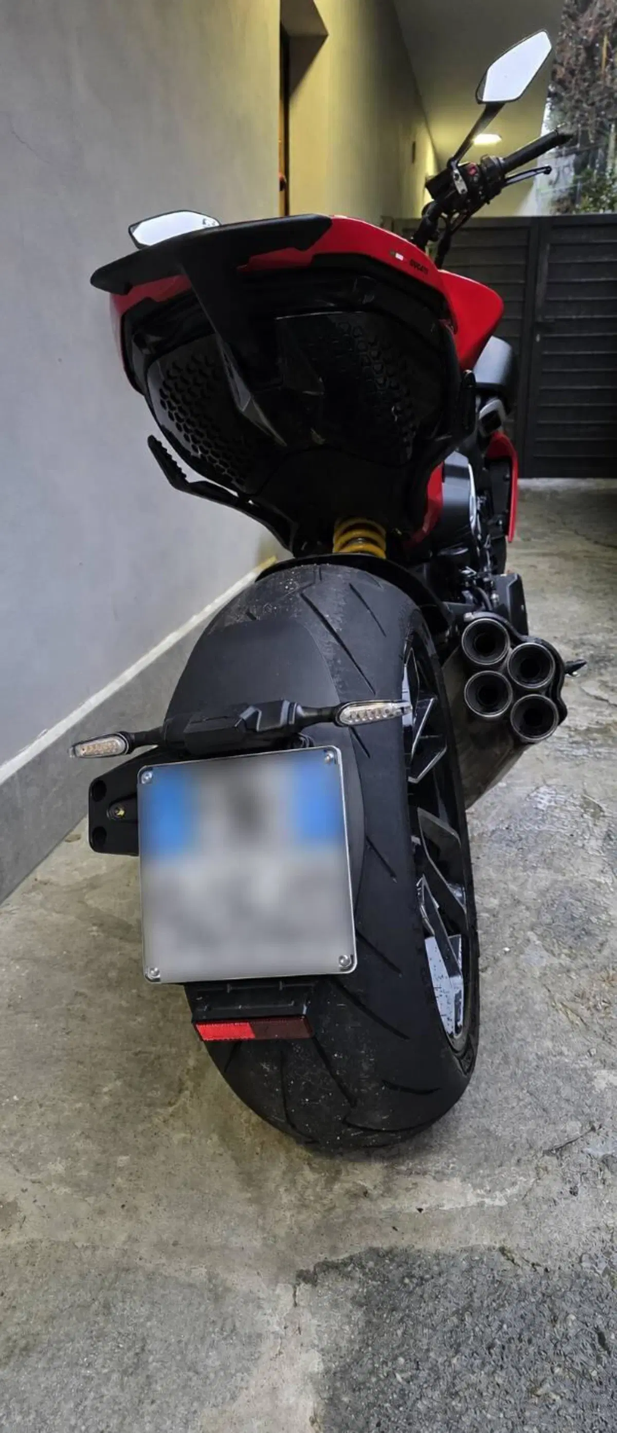 Ducati Diavel V4 (2023 - 26) (9)
