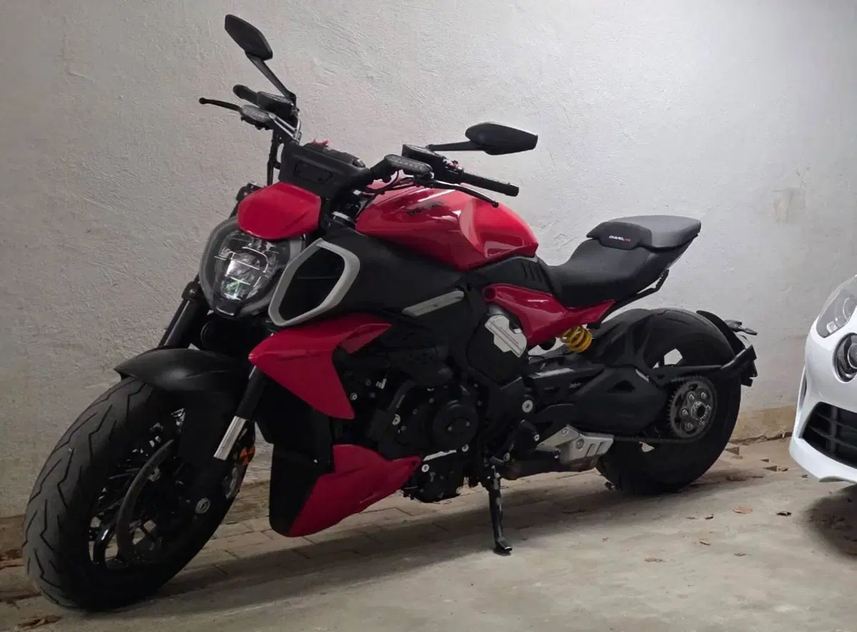 Ducati Diavel V4 (2023 - 26) (3)