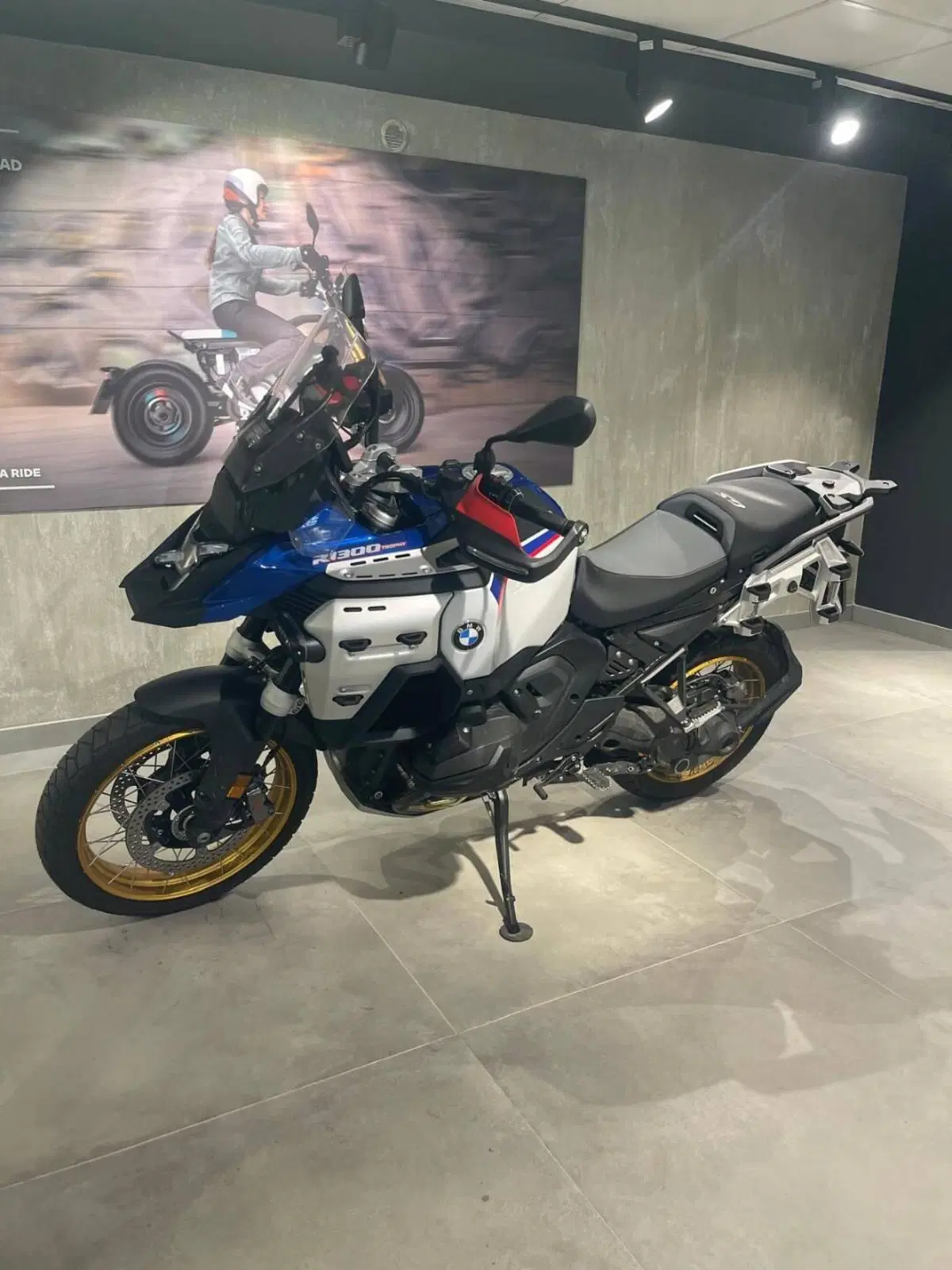 Bmw R 1300 GS Adventure Trophy (2025 - 26) (3)