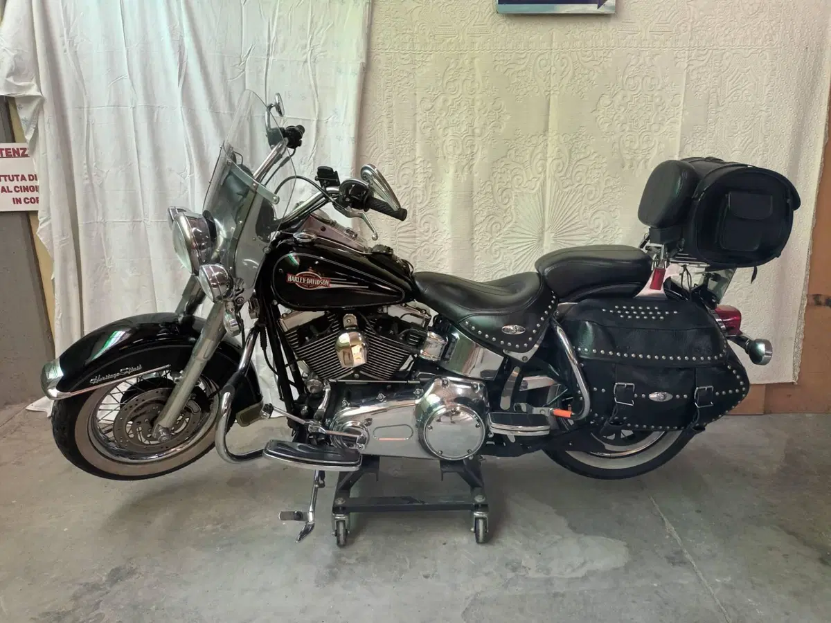 Harley-Davidson 1450 Heritage Classic (2006 - 07) - FLSTCI (2)