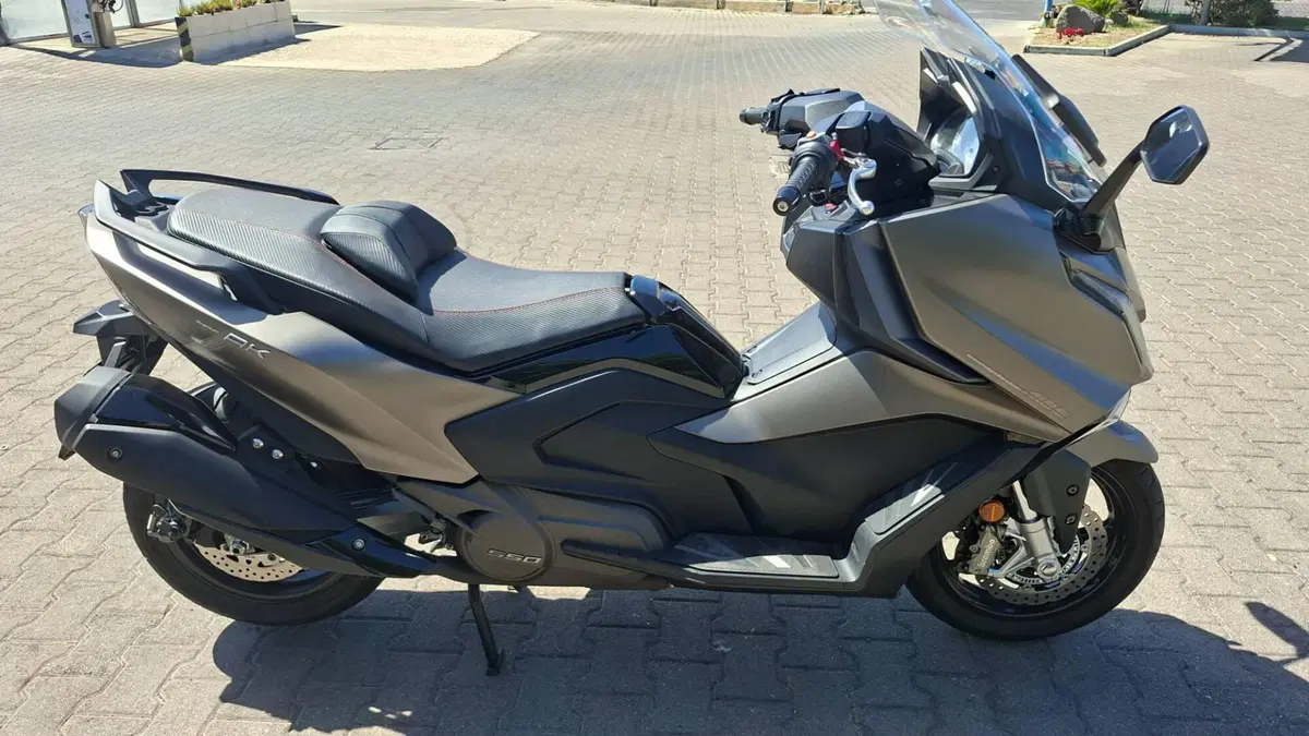 Kymco AK 550 Premium (2023 - 25) (2)
