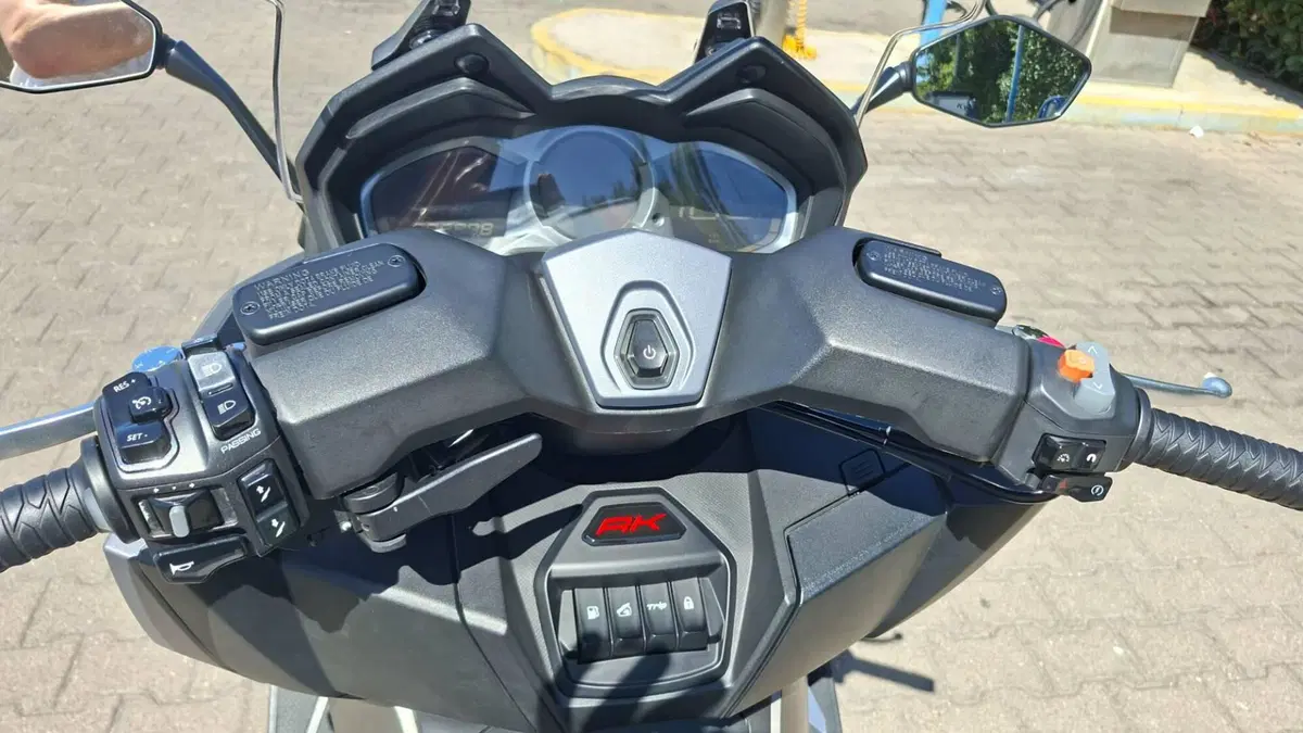 Kymco AK 550 Premium (2023 - 25) (5)