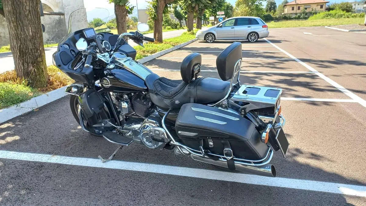Harley-Davidson 1584 Road King Classic (2007 - 10) - FLHRC (2)