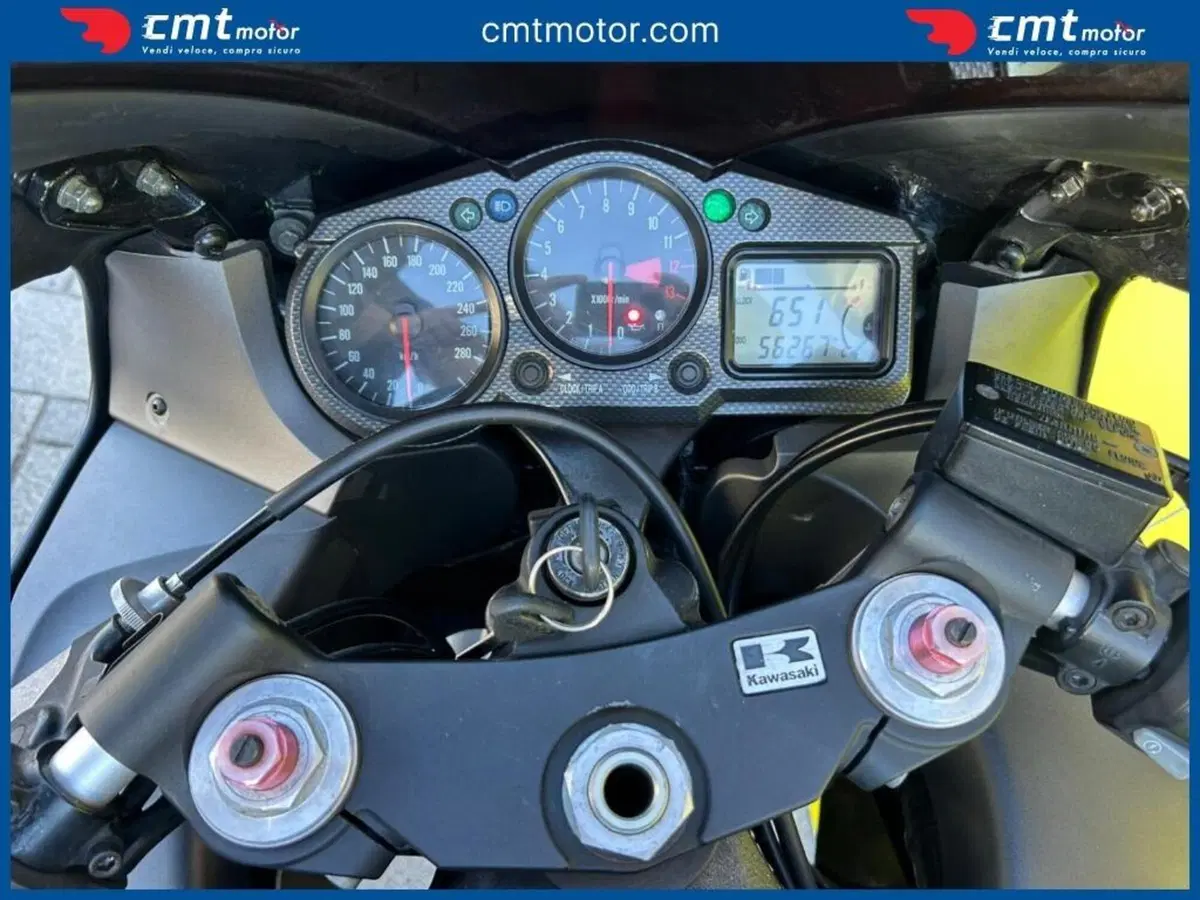 Kawasaki Ninja 1200 ZX-12R (2000 - 06) (5)