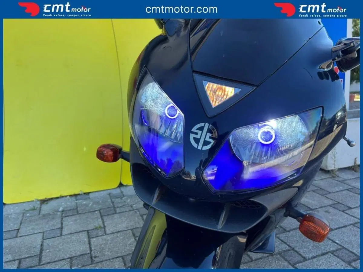 Kawasaki Ninja 1200 ZX-12R (2000 - 06) (6)