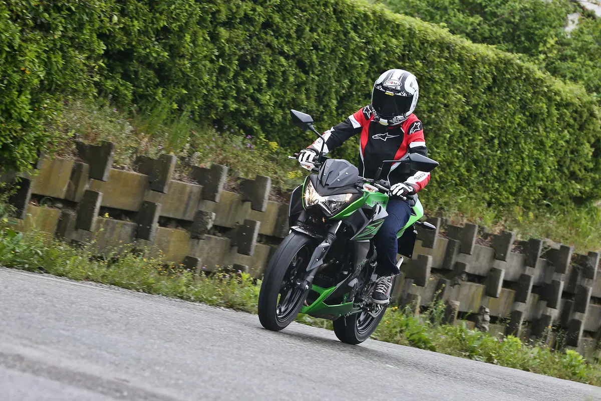 Kawasaki Z300