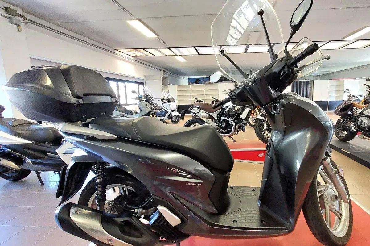 Honda SH 150i (2020 - 23) (4)