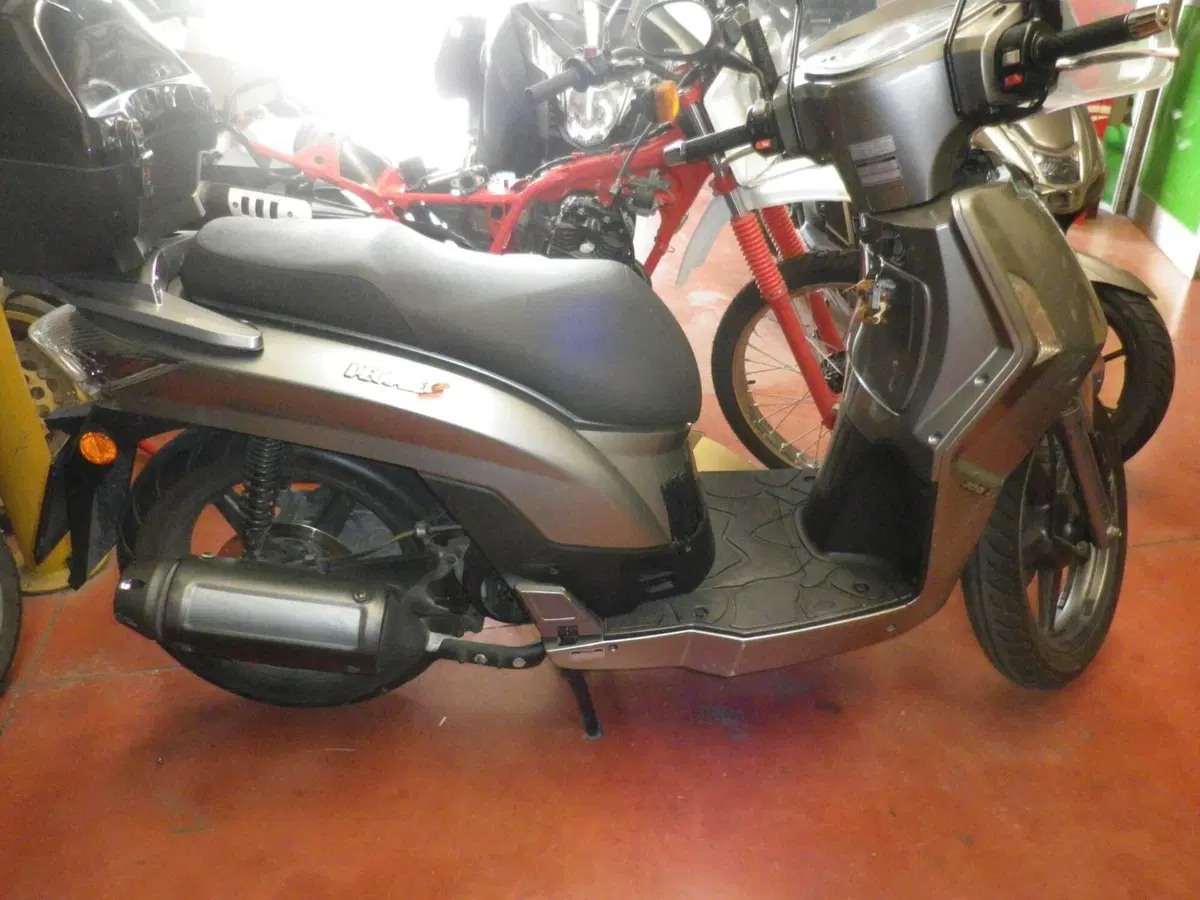 Kymco People 200 S (2005 - 06) (3)