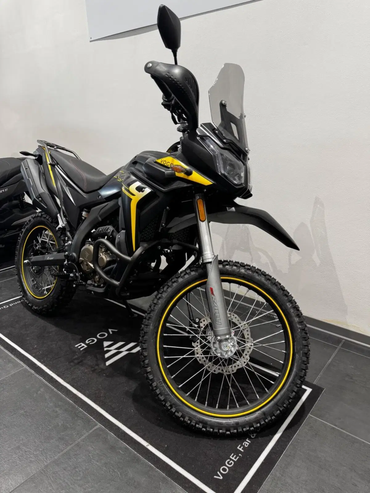 Voge 300 GY Rally (2022) (3)