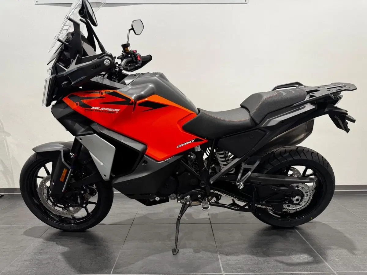 KTM 1390 Super Adventure S EVO (2026) (2)
