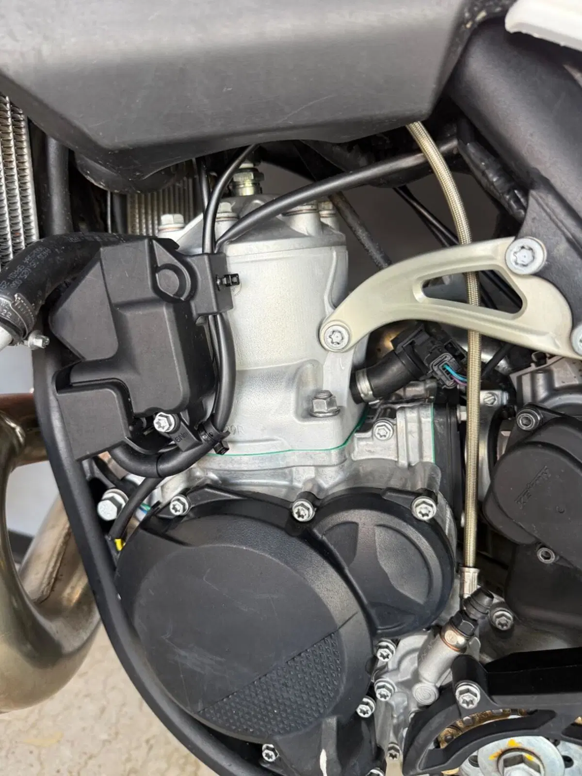 KTM 250 SX (2023) (3)
