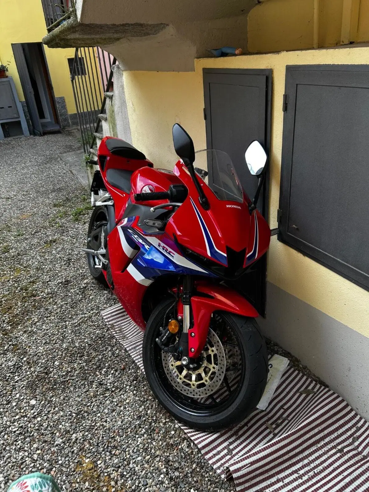 Honda CBR 600 RR (2024 - 26) (4)