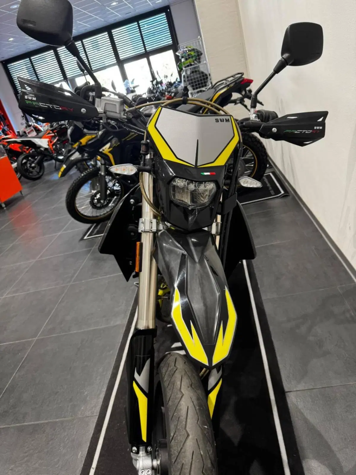 Swm SM 125 R (2017 - 20) (4)