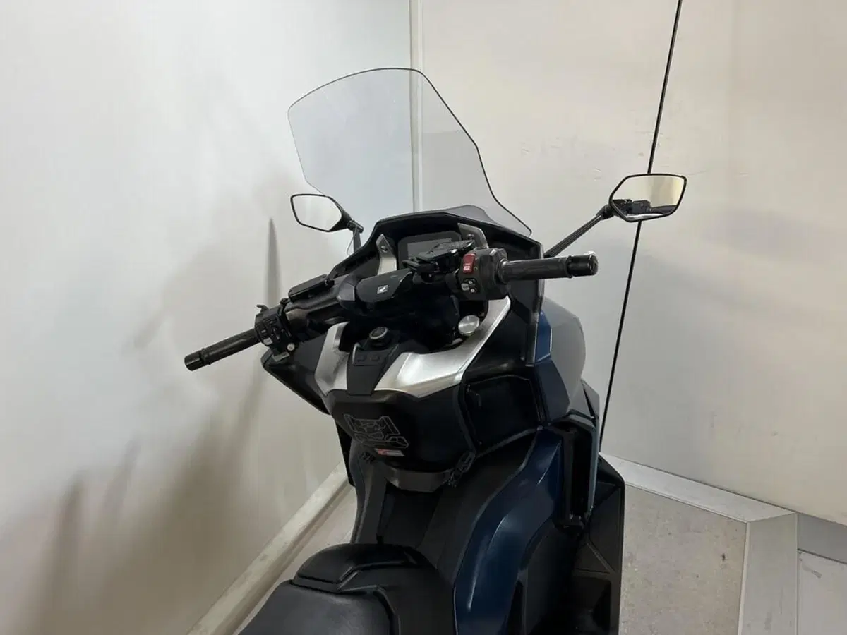 Honda Forza 750 DCT (2021 - 24) (12)
