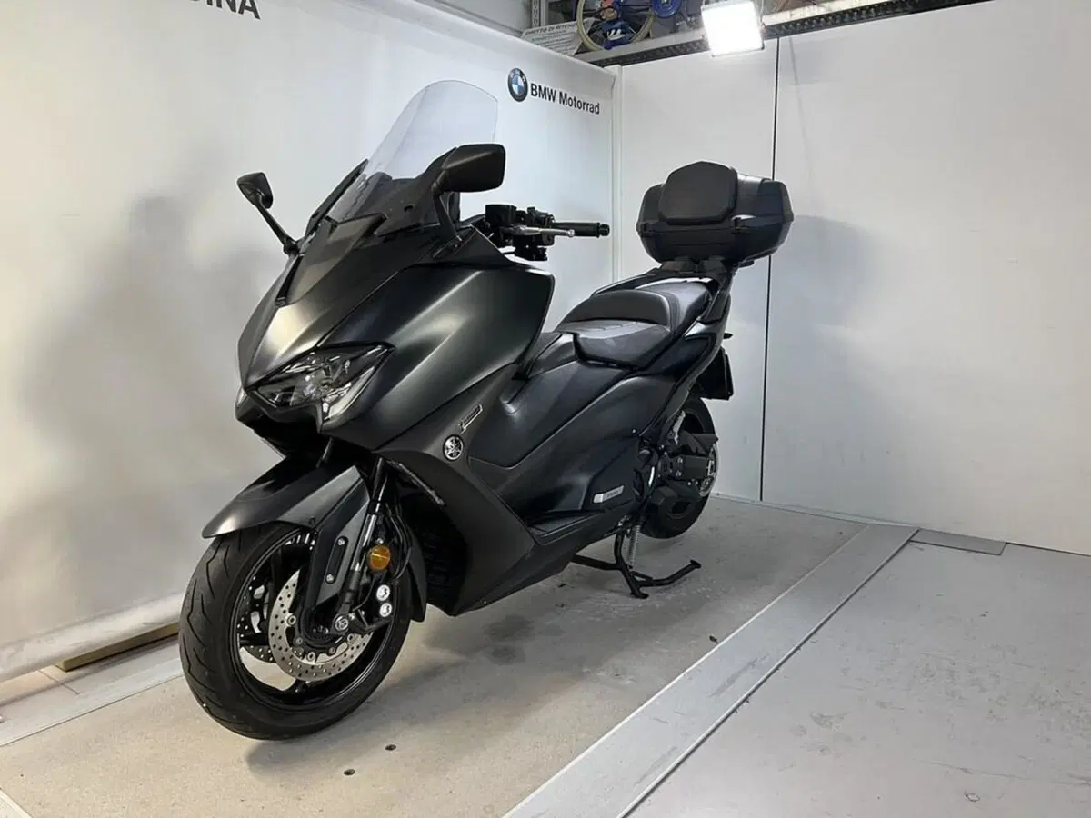 Yamaha T-Max 560 (2020 - 21) (4)