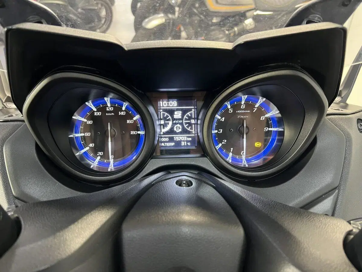 Yamaha T-Max 560 (2020 - 21) (7)