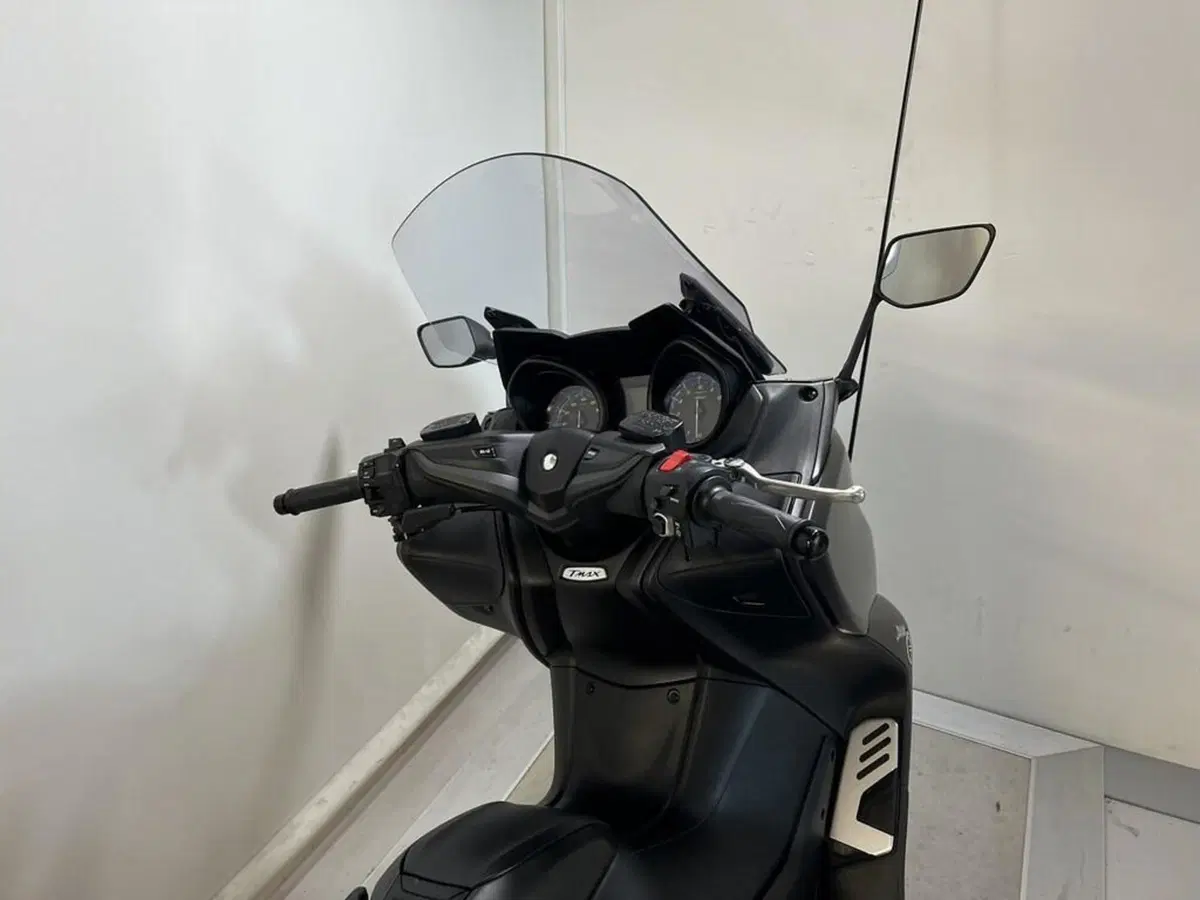 Yamaha T-Max 560 (2020 - 21) (9)
