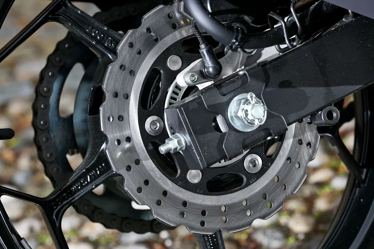 Kawasaki Z300 (15)