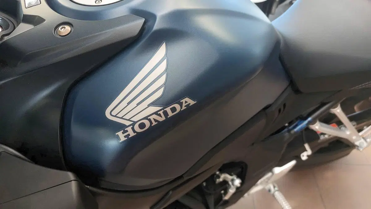 Honda CB 650 R E-Clutch (2024 - 26) (2)