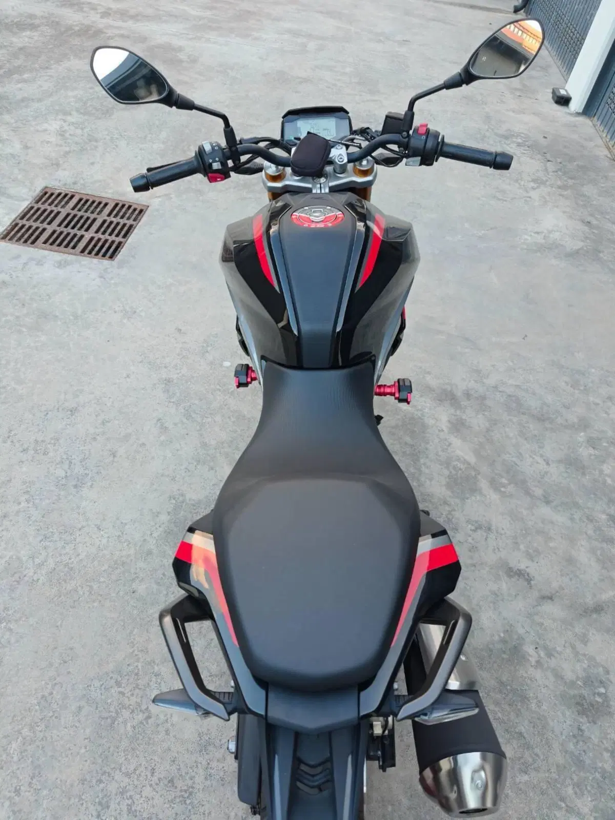 Bmw G 310 R (2021 - 25) (3)