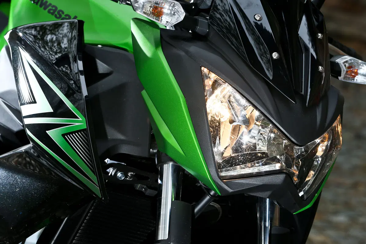 Kawasaki Z300 (10)