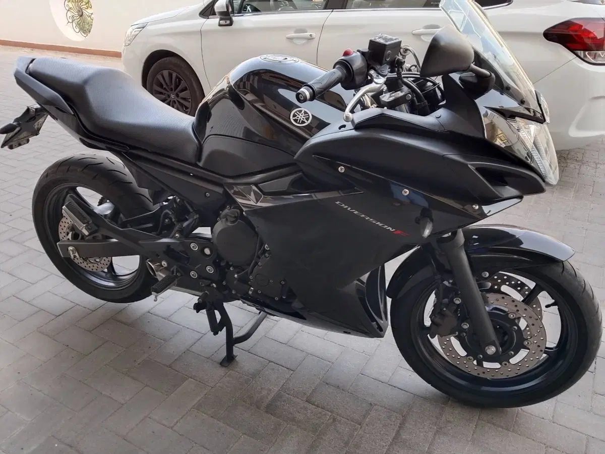 Yamaha XJ6 Diversion F (2010 - 16) (3)