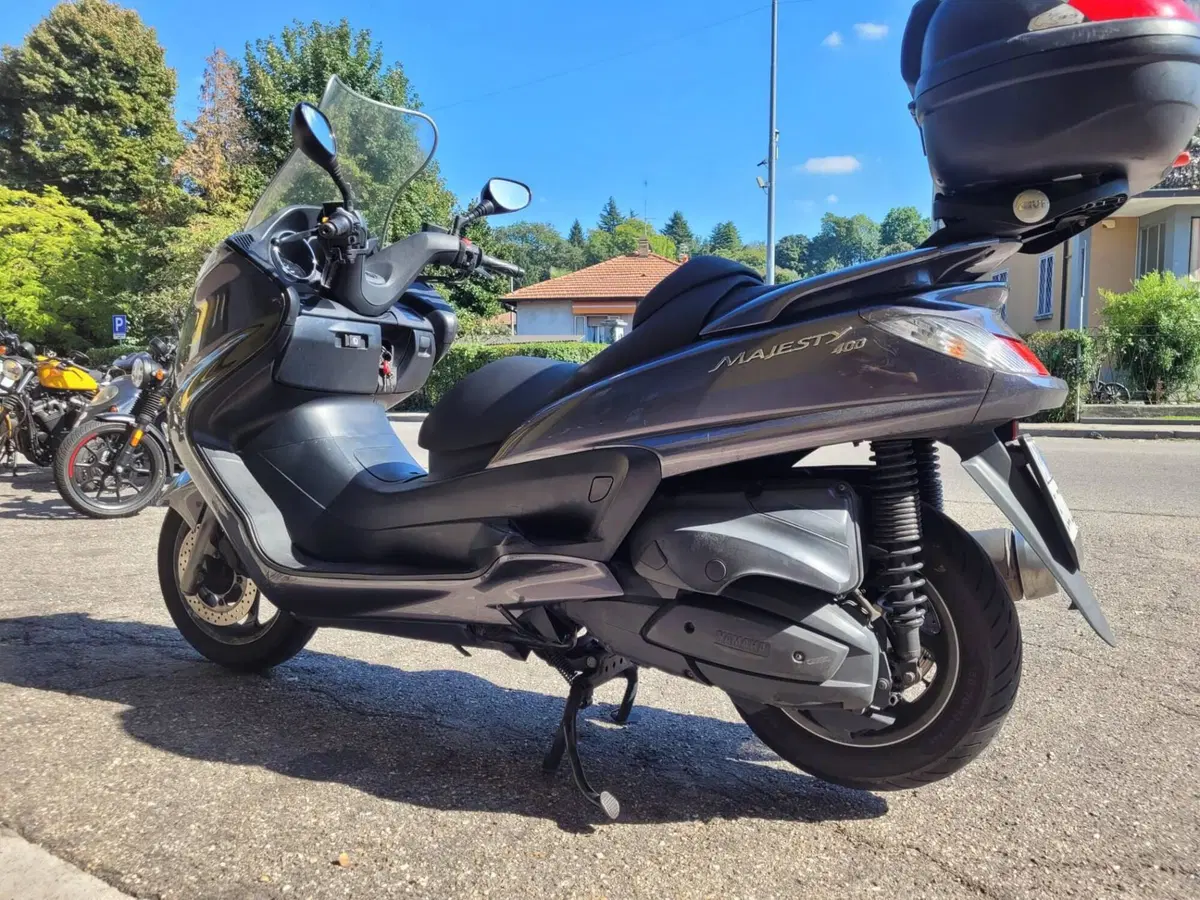Yamaha Majesty 400 (2004 - 08) (2)